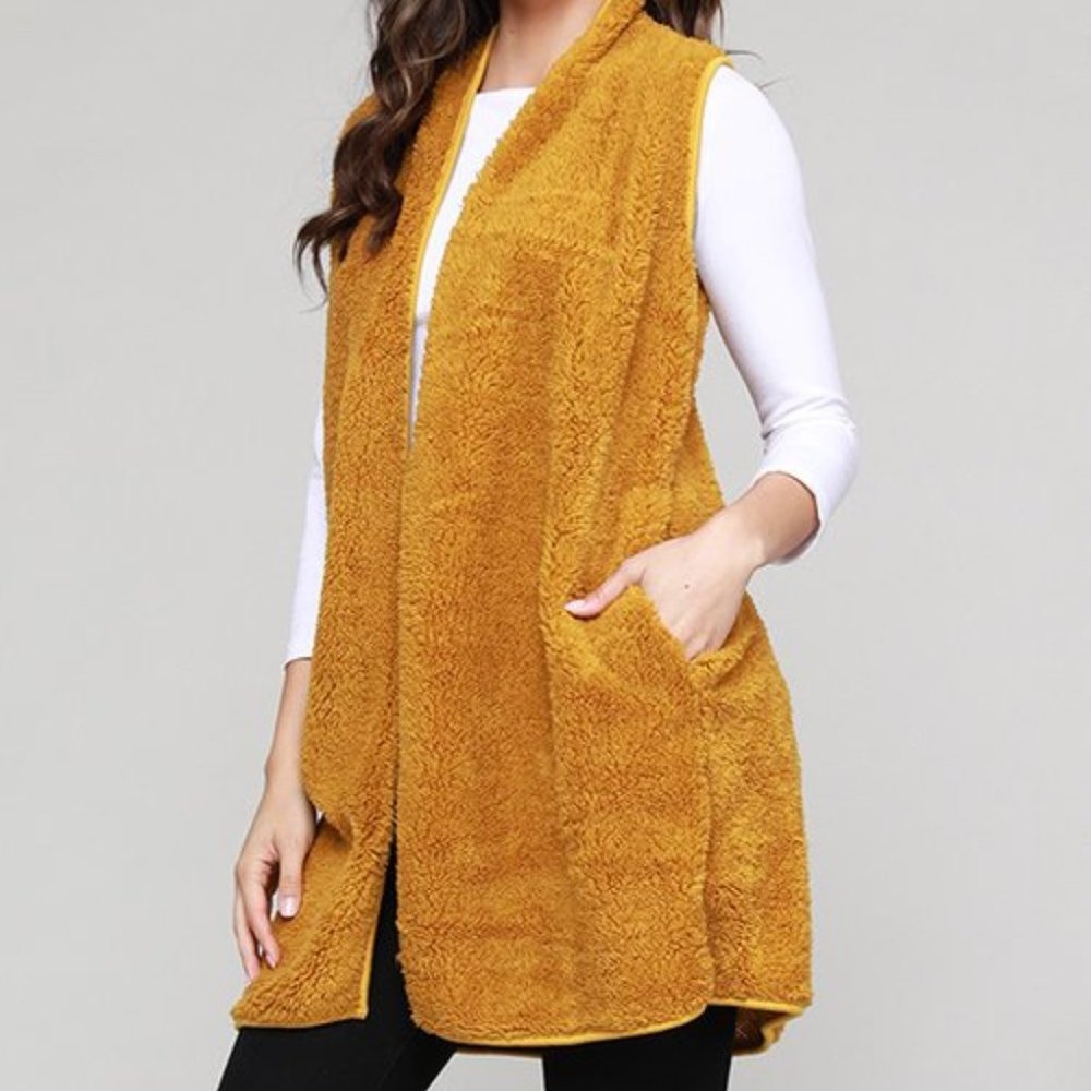 NWOT Mustard Open Sherpa Vest Cardigan with Pockets Plus size 2X read